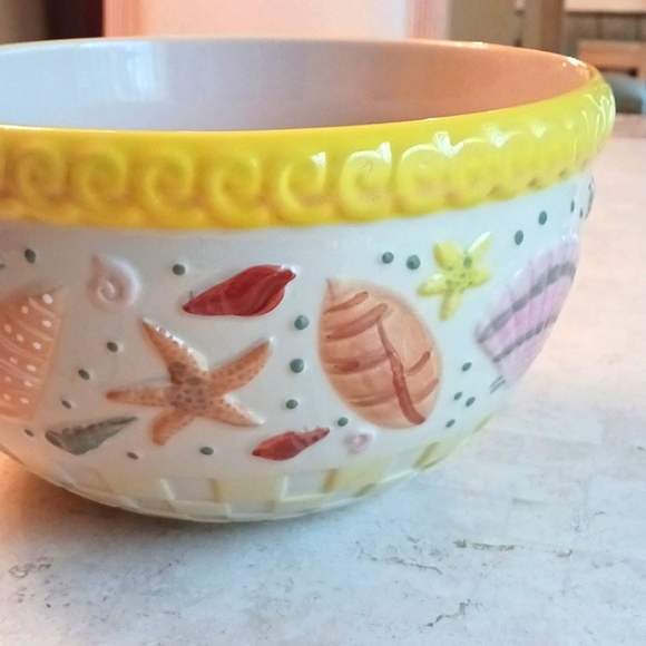 Temptations Limited Edition " Summer Shells" Large 3 QT. Bowl- New in Box - Picture 12 of 16